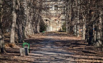 FOTO: Správca Pánskej záhrady má obdiv celej štvrte. Park žiari čistotou