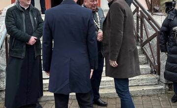 FOTO: Prezidenti Peter Pellegrini a Andrzej Duda navštívili v Starom Smokovci výstavu venovanú pápežovi