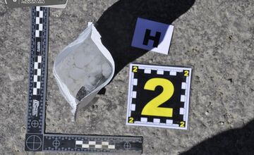 FOTO: Muž z Vranova prijal nezvyčajnú poštovú zásielku so zelenou sušinou