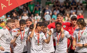 FOTO: Prešov má novú futbalovú svätyňu. Tatran si ju pokrstil postupom!