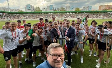 FOTO: Prešov má novú futbalovú svätyňu. Tatran si ju pokrstil postupom!