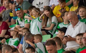 FOTO: Prešov má novú futbalovú svätyňu. Tatran si ju pokrstil postupom!