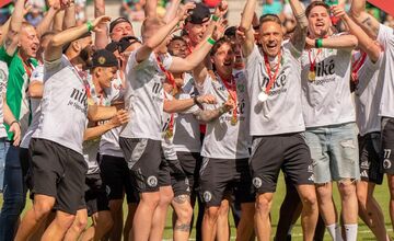 FOTO: Prešov má novú futbalovú svätyňu. Tatran si ju pokrstil postupom!