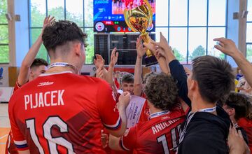 FOTO: Prešovskí juniori získali doma striebro a ovládli tribúny