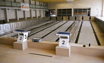 FOTO: Plaváreň v Humennom finišuje, voda už tečie