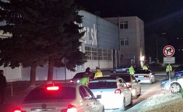 FOTO: Tuning v Prešove. polícia zhabala ŠPZ-ky a rozdávala pokuty