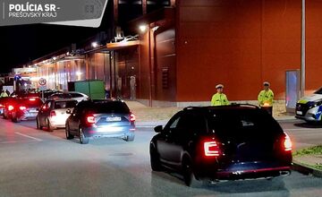 FOTO: Tuning v Prešove. polícia zhabala ŠPZ-ky a rozdávala pokuty