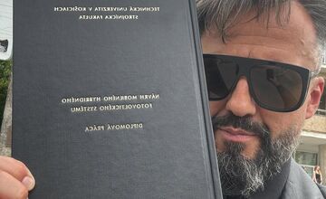 FOTO: Marián Čekovský úspešne ukončil štúdium na TUKE