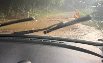 FOTO: Ulice aj cesty v Prešove a okolí sú pod vodou, kde si treba dať pozor?