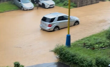 FOTO: Ulice aj cesty v Prešove a okolí sú pod vodou, kde si treba dať pozor?