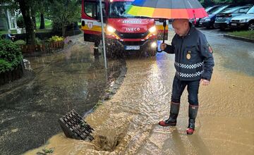 FOTO: V okrese Prešov zaplavili výdatné zrážky ulice