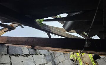 FOTO: Poľskom sa prehnala supercela, strhávala strechy a stromy