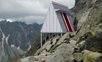 FOTO: Na Rysy prileteli nové kompostovacie záchody