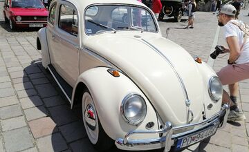 FOTO: Centrum Prešova rozžiarili luxusné veterány. Vieme, akú majú hodnotu