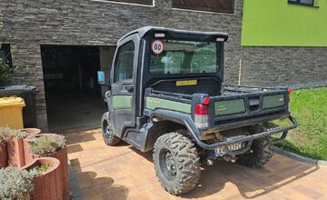 FOTO: Zmizol zeleno-čierny John Deer. Majiteľ žiada pomoc, sľubuje odmenu