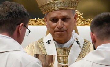 FOTO: Novokňaz Rastislav Krempaský sa stal prvým Slovákom, ktorého vysvätil pápež