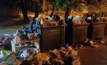 FOTO: Obrovská nálož odpadkov pri internátoch v Prešov