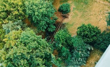 FOTO: Supercela udrela aj v Prešove. Obyvatelia hlásia popadané strechy