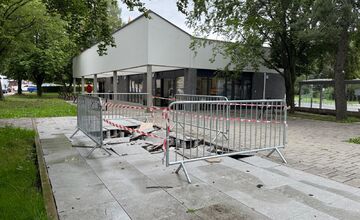 FOTO: Fontána v Kežmarku pri tržnici dostala poriadne zabrať