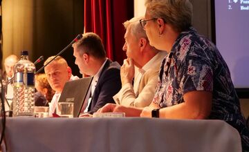 FOTO: Mestskí poslanci reagovali na spor, ktorý zasiahol celé sídlisko Juh