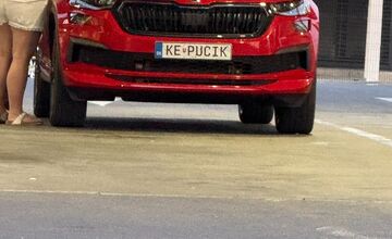 FOTO: Vtipné a originálne ŠPZ-ky na košických cestách