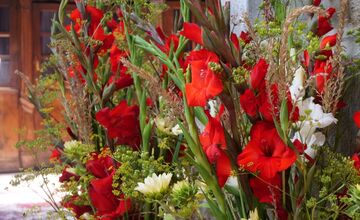 FOTO: Bazilika v Kežmarku sa zaplnila nádhernými kvetmi