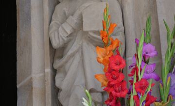 FOTO: Bazilika v Kežmarku sa zaplnila nádhernými kvetmi