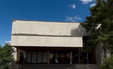 FOTO: V Prešove sa začína s rekonštrukciou domu smútku za viac ako 800-tisíc eur