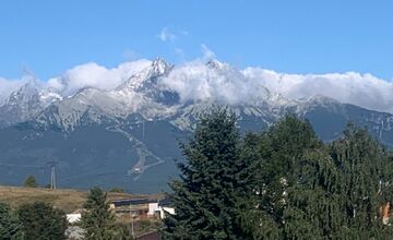 FOTO: Augustový víkend v Tatrách poriadne prekvapil, turisti videli sneh