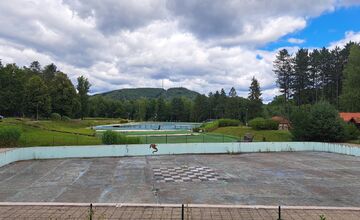 FOTO: Dlhoročná pýcha Sniny vyráža dych, biokúpalisko chátra