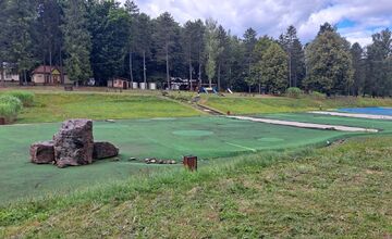 FOTO: Dlhoročná pýcha Sniny vyráža dych, biokúpalisko chátra