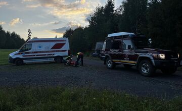 FOTO: Sedemnásťročný cyklista sa zranil vo Vysokých Tatrách, pomohli mu horskí záchranári