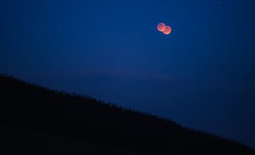 FOTO: Krvavý supermesiac zachytili aj v Prešovskom kraji