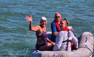 FOTO: Humenčanka Alina preplávala Lamanšský prieliv za rekordný čas