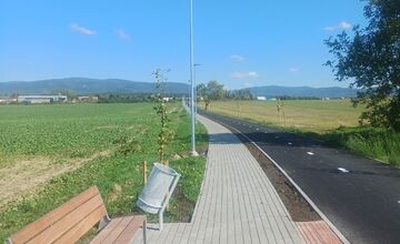 FOTO: Nový úsek Šváby–Sigord: 574 m cyklochodníka a prvé reakcie
