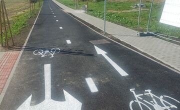 FOTO: Nový úsek Šváby–Sigord: 574 m cyklochodníka a prvé reakcie