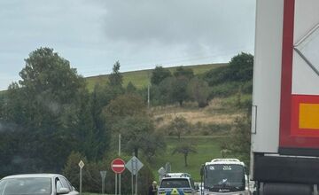 FOTO: Nehody vo Vranove nad Topľou a Lipníkoch spomaľujú dopravu, buďte opatrní