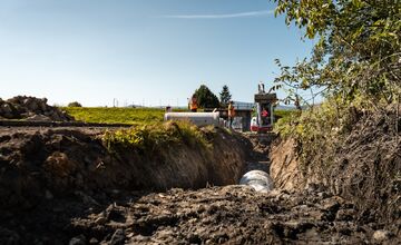 FOTO: Za obcou Soľ prebieha rekonštrukcia cesty
