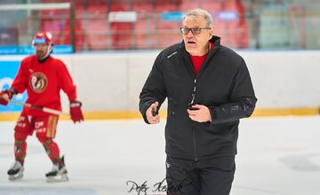 FOTO: Koňarov vedie nový tréner, fínsky profík Kai Suikkanen