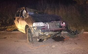 FOTO: Zrážka auta a traktora pri Vlkovej, hlásili sedem zranených