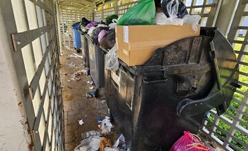 FOTO: Aktivisti bijú na poplach. Tatry zaplavil odpad, mesto vraj šetrí na vývoze