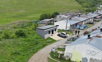 FOTO: Vo Veľkom Šariši postupne pribudnú modulové domy