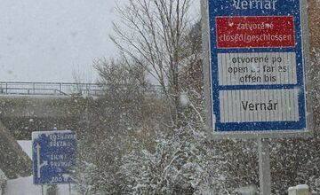 FOTO: Slovensko zasypal sneh. Polícia radí, ako jazdiť bezpečne