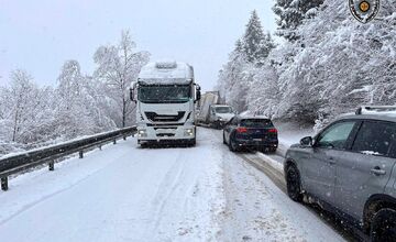 FOTO: Pre sneh sú viaceré horské priechody v Prešovskom kraji neprejazdné