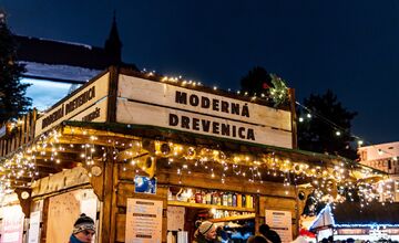 FOTO: Vianočné trhy v Prešove. Sviatočná atmosféra, no vysoké ceny?