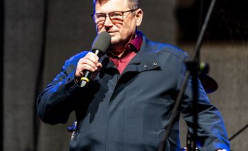 FOTO: Vianočné trhy v Prešove. Sviatočná atmosféra, no vysoké ceny?