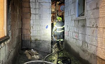 FOTO: V rómskej osade v okrese Kežmarok došlo k ďalšiemu požiaru