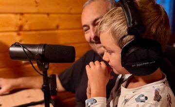 FOTO: Zomrel hlas, s ktorým vyrástla generácia poslucháčov. Patrik Hezucký prehral boj s chorobou