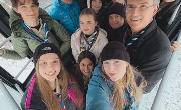 FOTO: Betlehemské svetlo už svieti aj na Lomnickom štíte