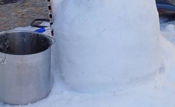 FOTO: Legendárny chatár z Rainerky chce Betlehem postaviť aj napriek počasiu